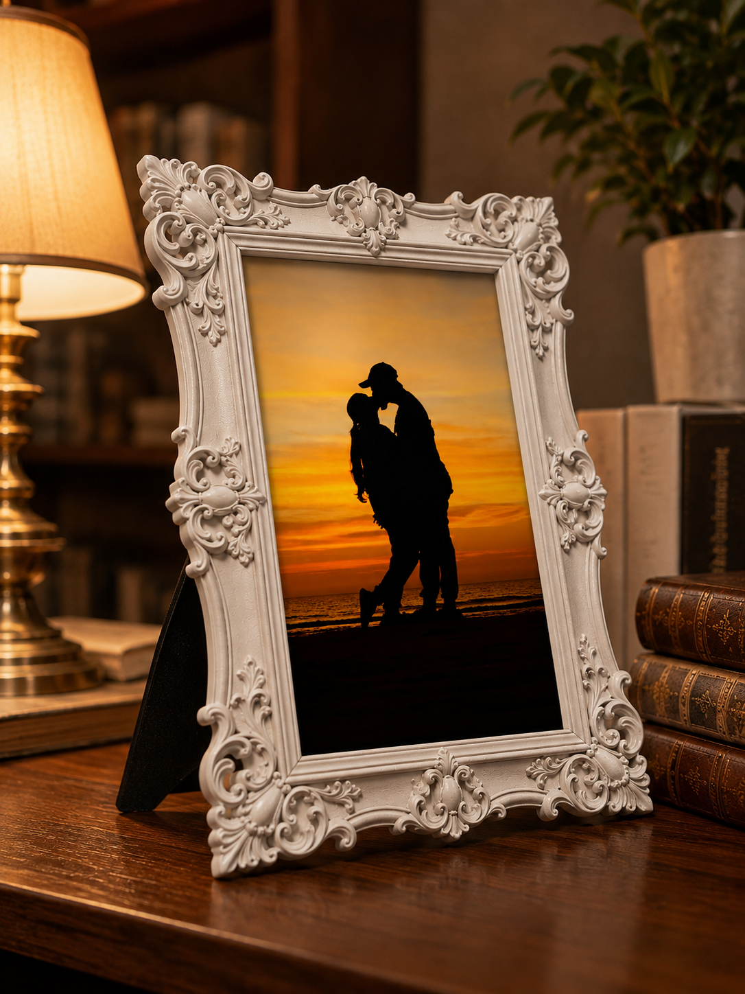 Personalized Ornate White Photo Frame – Custom 3D Printed Vintage Picture Frame