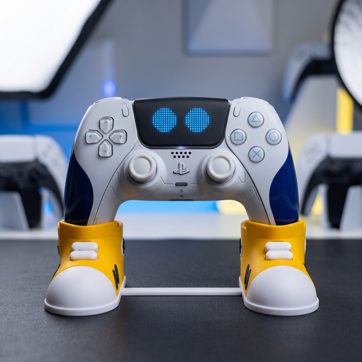 Sneaker Shoe PS5 Controller Holder – Novelty Gaming Desk Stand & Display Mount