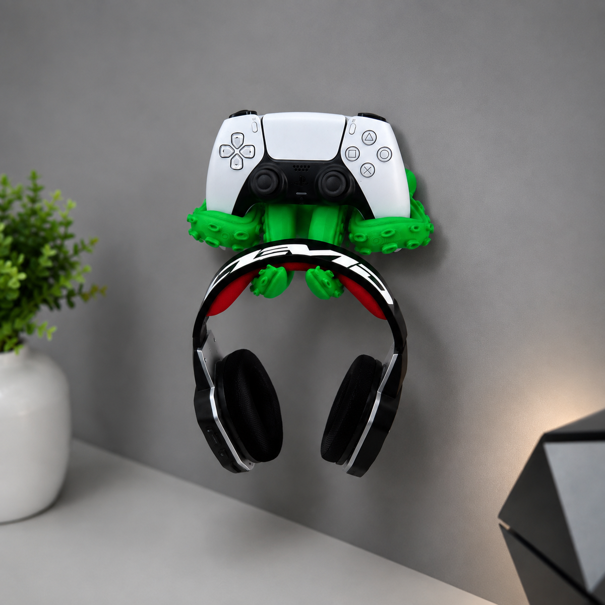 Kraken Tentacle Wall Mount for PS5 Controller & Gaming Headset
